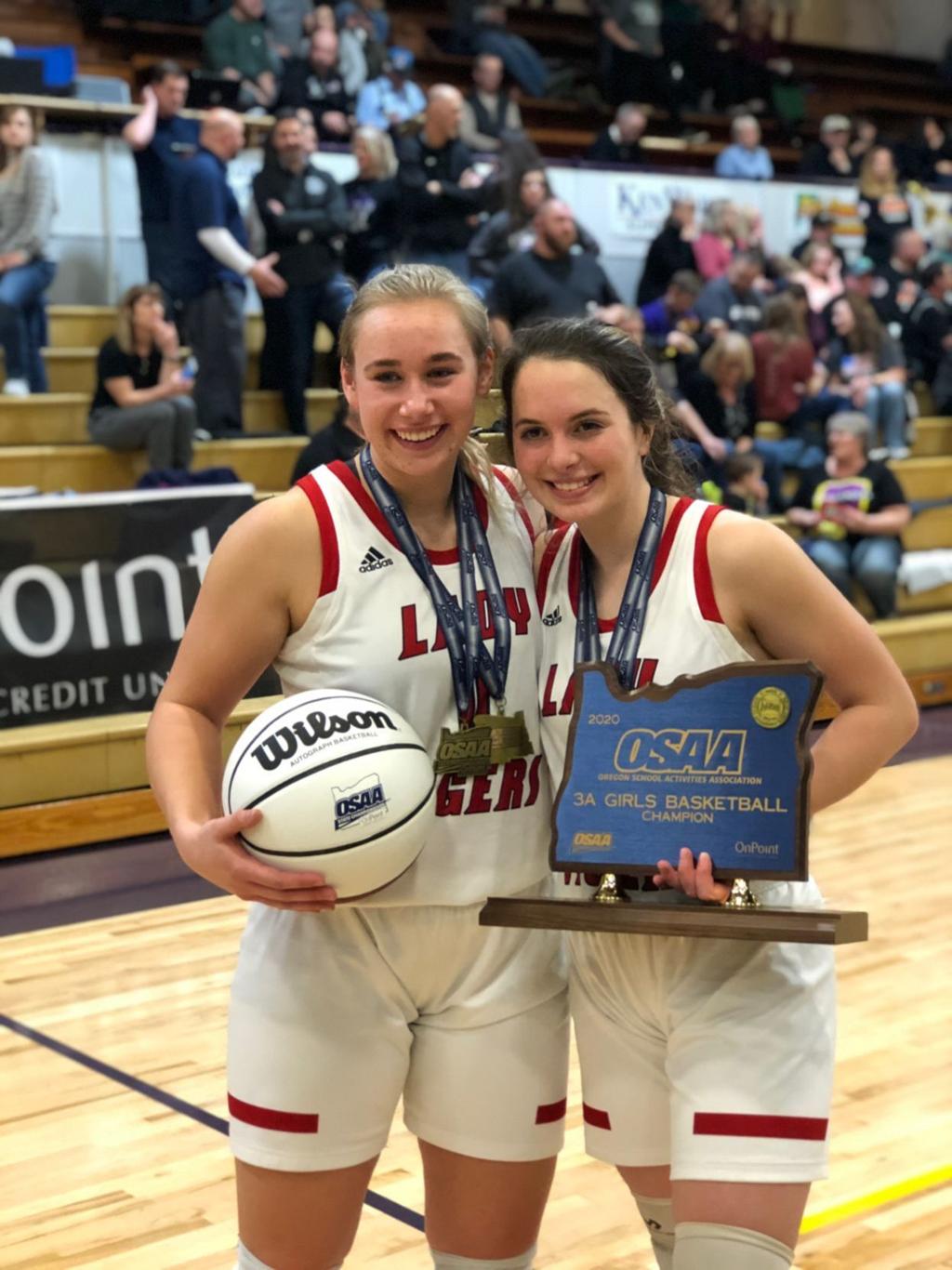 Clatskanie Cleans Up Again On All State Honors Preps Tdn Com
