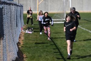 Cowlitz County girls' running program teaches physical, mental strength
