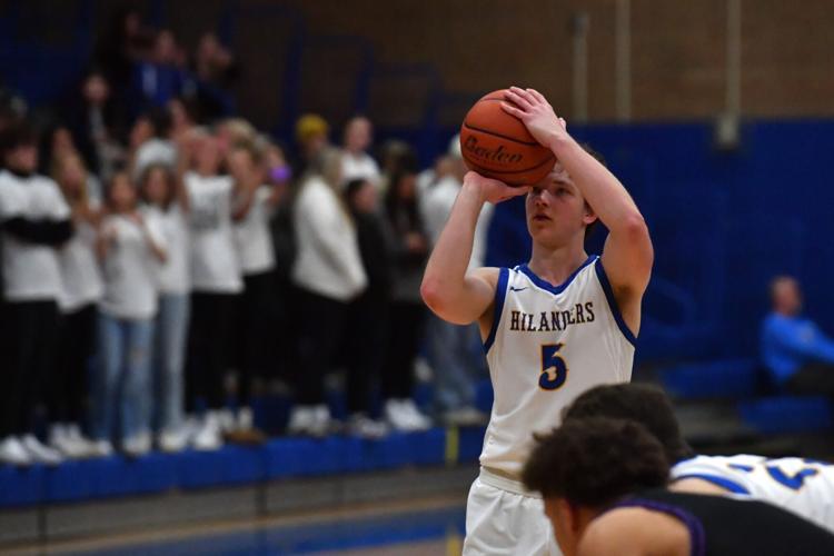 High School Boys Basketball Roundup Kelso enjoys comforts of home