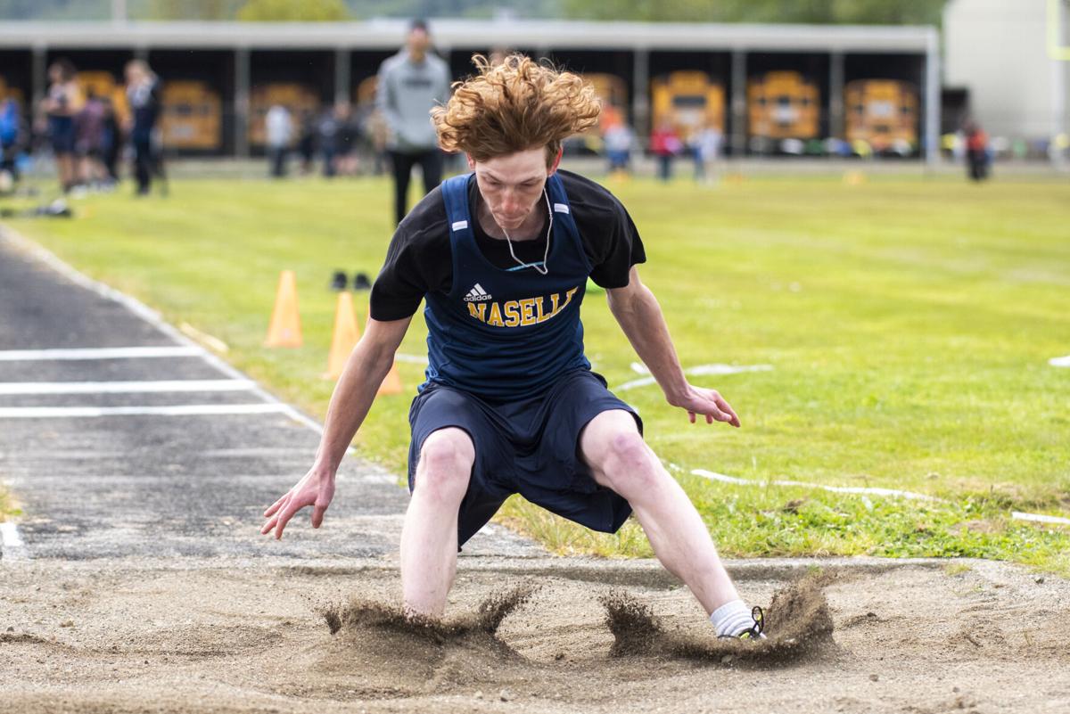1B Track Naselle boys keep winning, take subdistricts