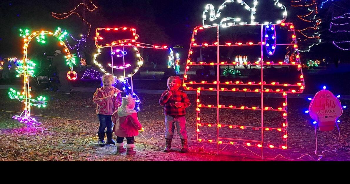 Drive paradestyle to kick off Kelso's Lights in the Park