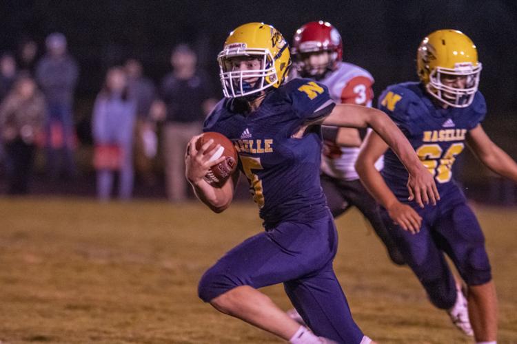 1B High School Football Naselle fades late in de facto league title