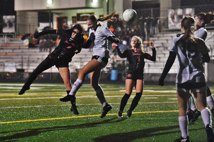 1B/2B High School Girls Soccer Defending champs from Kalama ready for