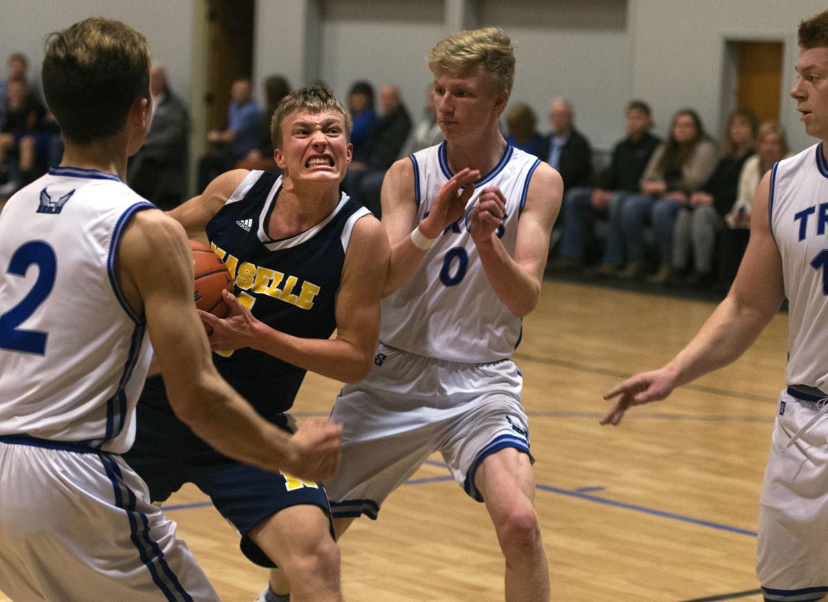 Prep Roundup, Jan. 15 Dominant Eaton leads Naselle over Eagles