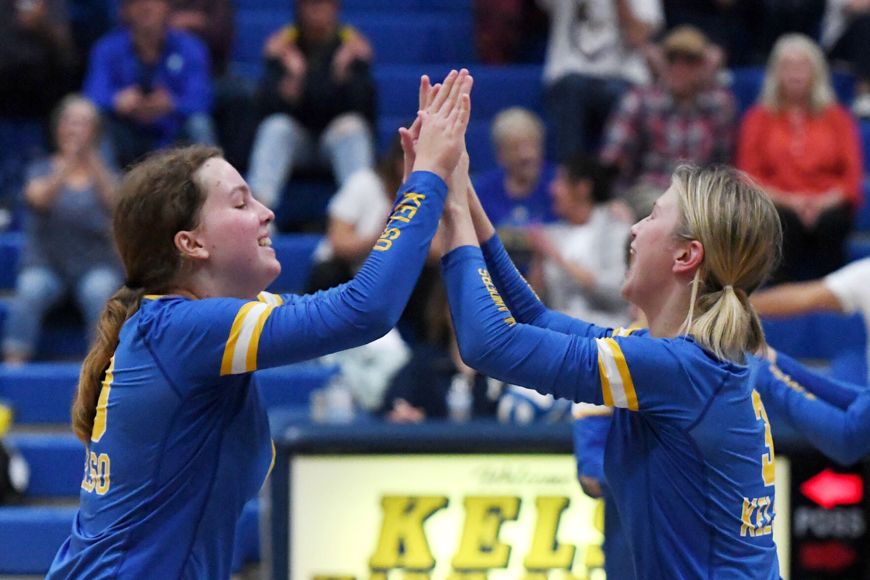 High School Volleyball Roundup Kelso executes new offense in romp over Battle Ground