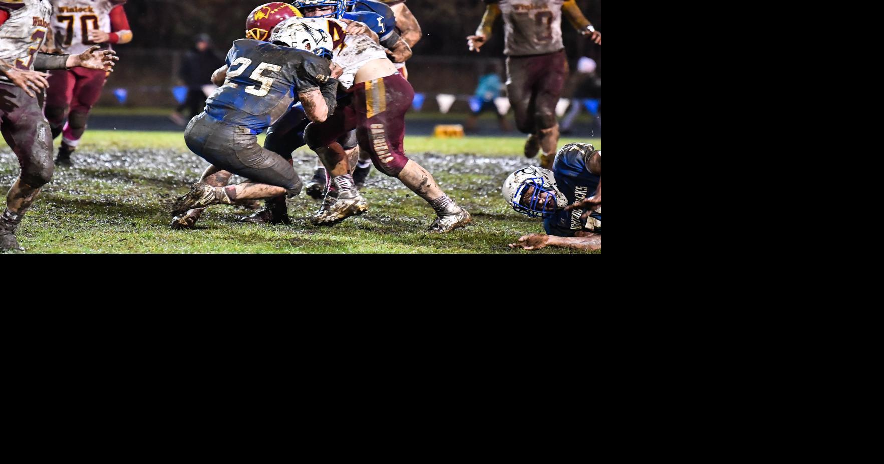 Winlock moves through mud for 21-15 win