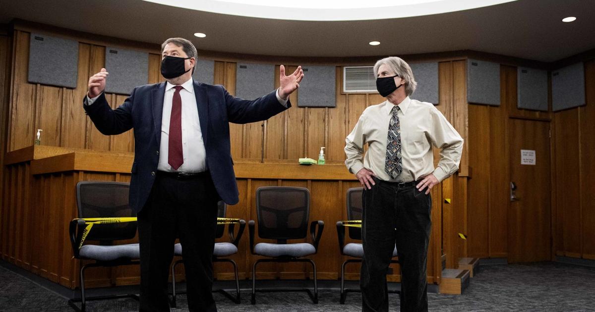 Cowlitz County Superior Court, District Court maintain masking,