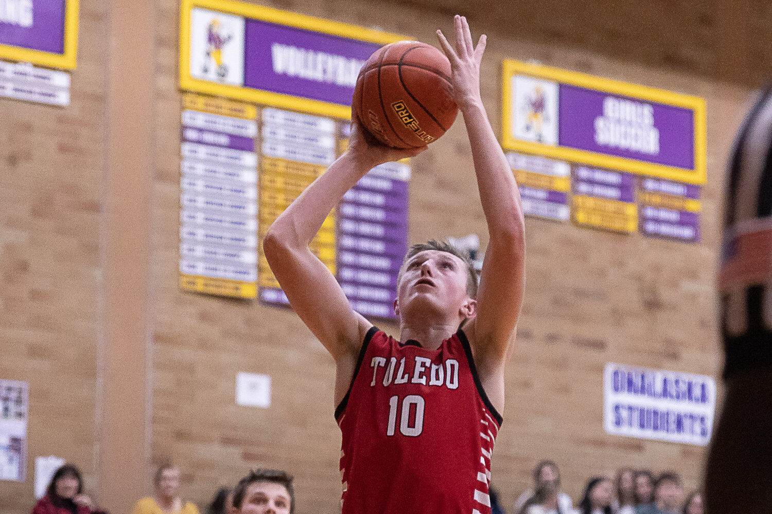 High School Boys Basketball Roundup: Toledo Wins Reunion Game At Onalaska