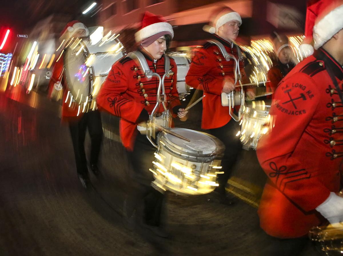 Slideshow: Longview's Christmas Parade | Local | tdn.com