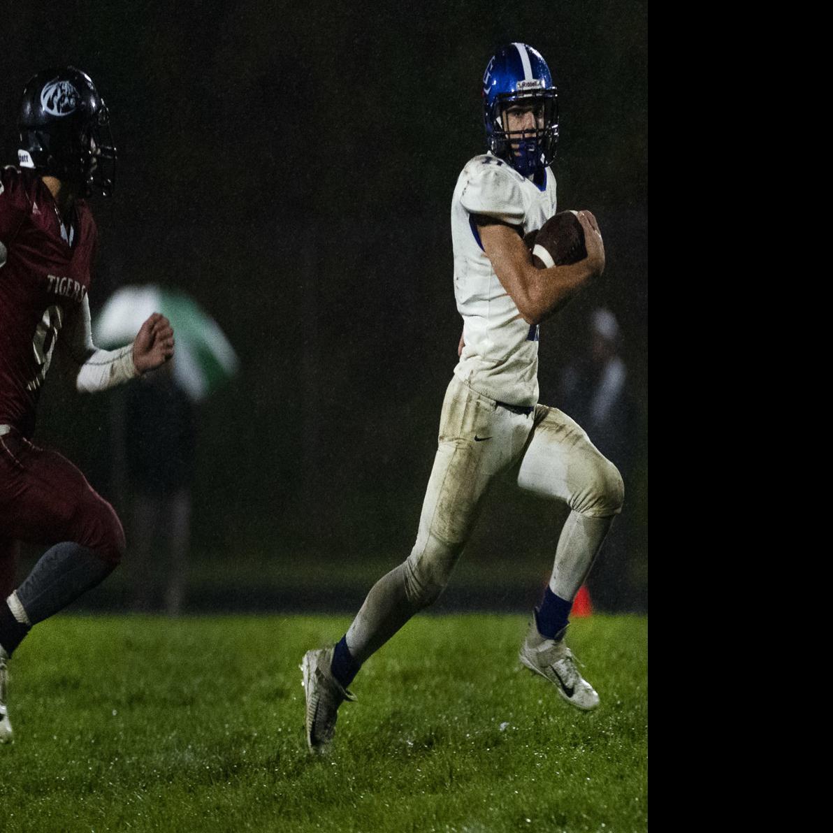 La Grande Shuts Out Clatskanie Preps Tdn Com
