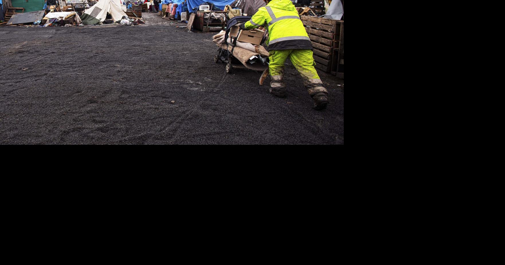 City, residents clean Alabama Street homeless camp to improve conditions