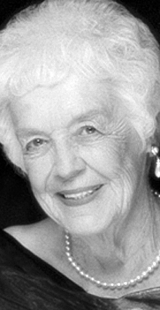 Бетти уайт 2020. Бетти маккарт ассистентка продюсера. Бетти маккарт. Джуно темпл тед лассо. Бетти маккарт.