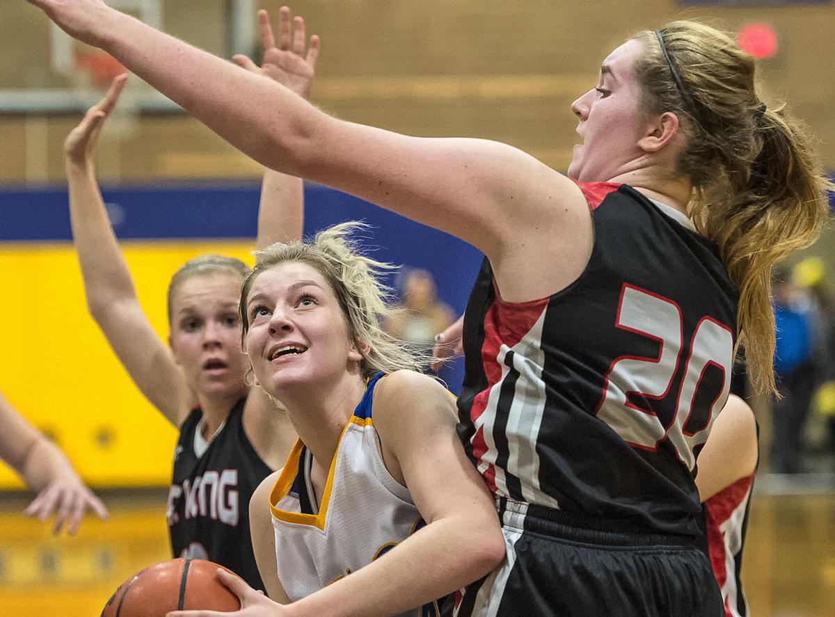 Girls Basketball Youth Shines Through In Kelso S Season Opening