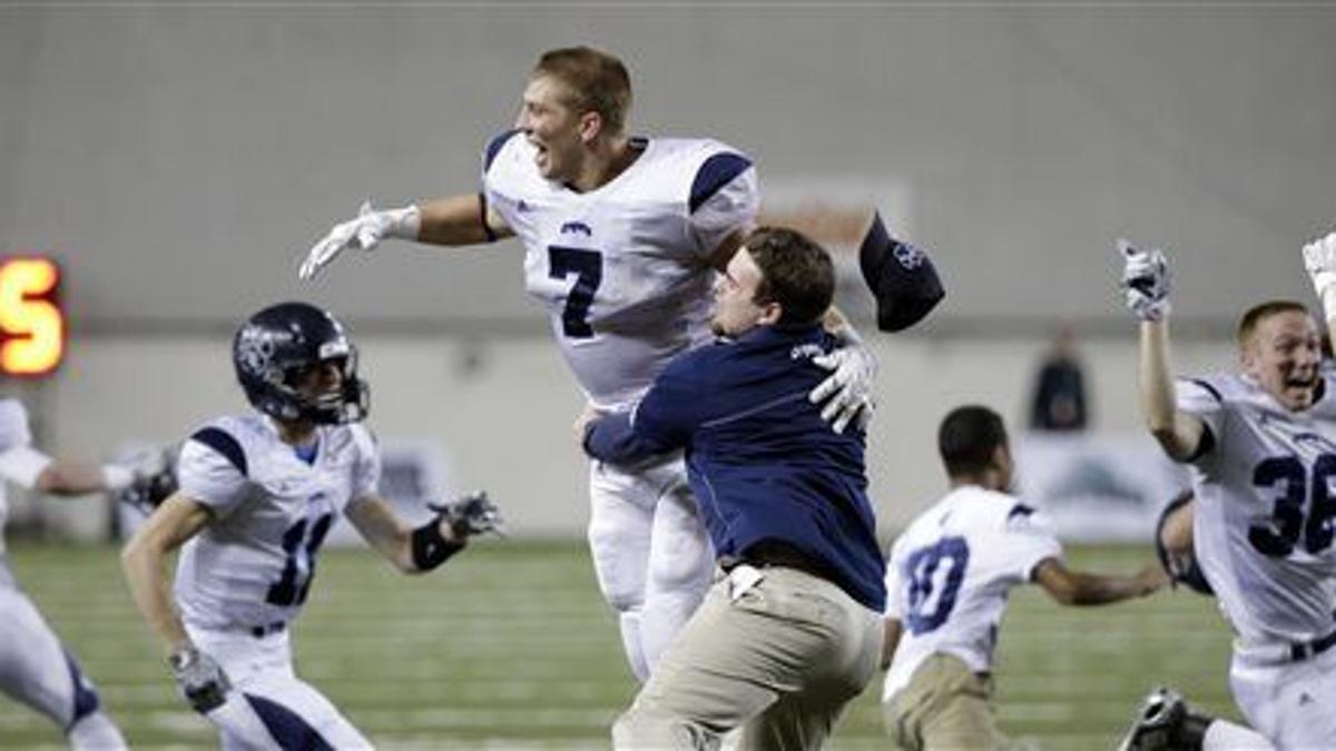 Cascade Christian Beats Colville 27 26 In Overtime For 1a Title