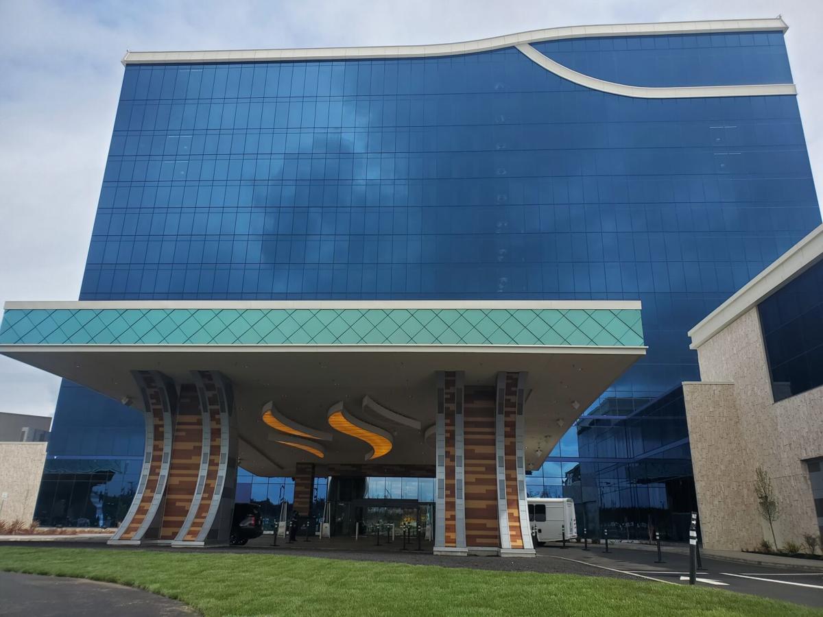 Cowlitz Indian Tribe opens the ilani Hotel