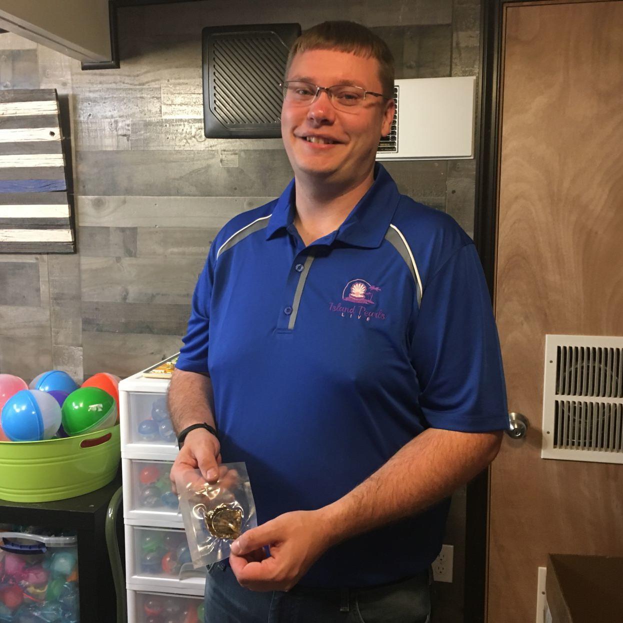 Puget Island Business Broadcasts Oyster Pearls To The World Local Tdn Com Puget Island Business Broadcasts Oyster Pearls To The World Local Tdn Com