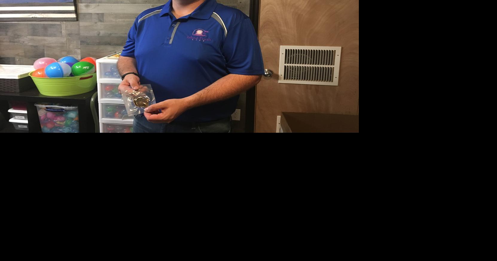 Puget Island Business Broadcasts Oyster Pearls To The World Local Tdn Com