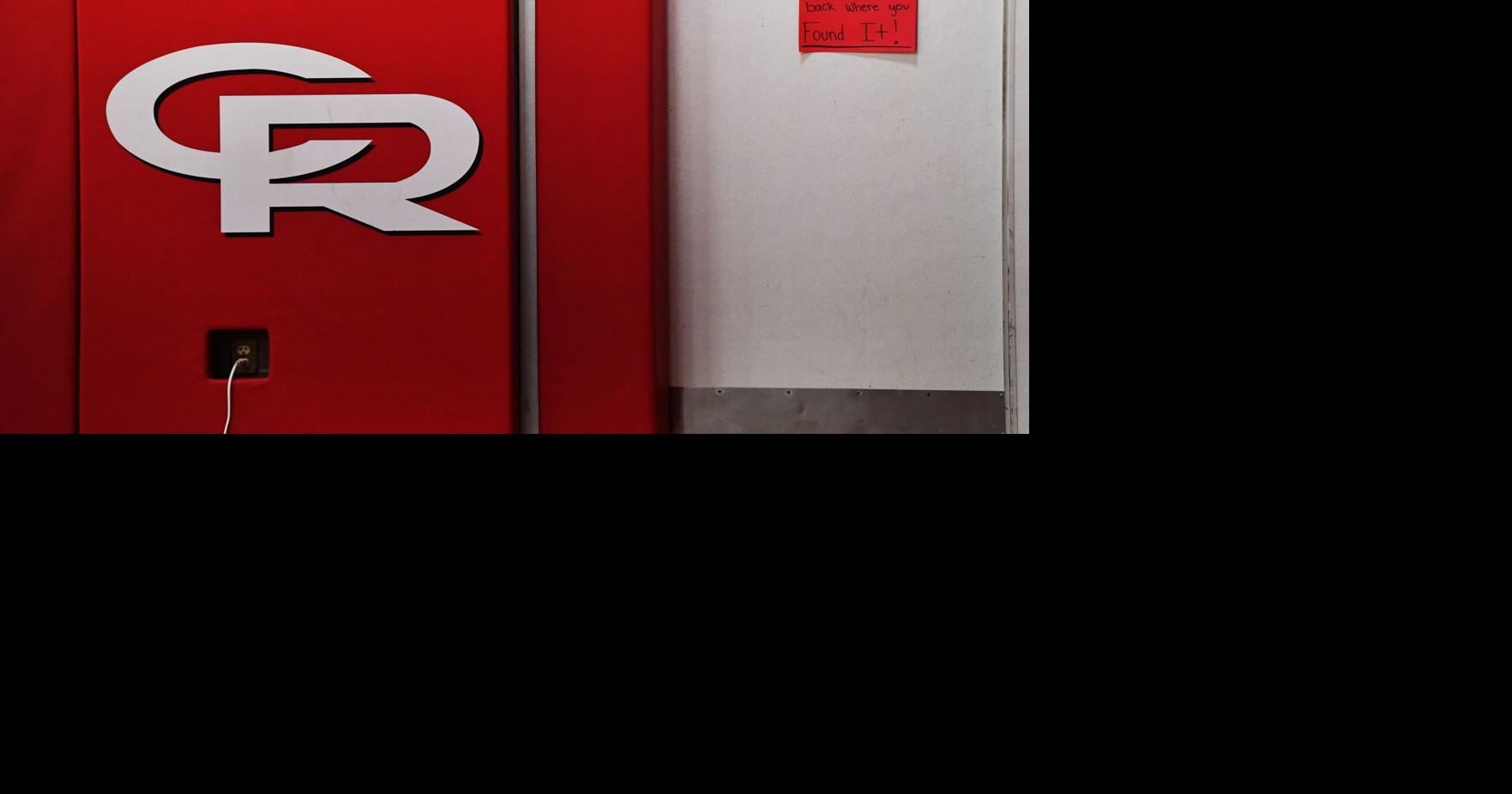 1A High School Volleyball Castle Rock edges Montesano in five