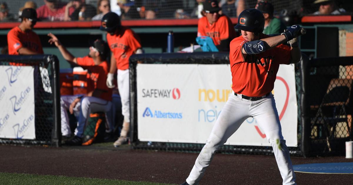 Meet a Cowlitz Black Bear: Ian Riley doesn't want to go gome