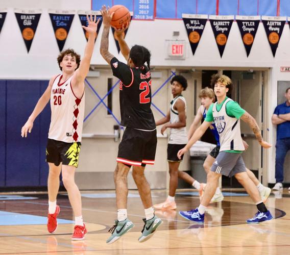 Longview basketball players in War of the Border All-Star