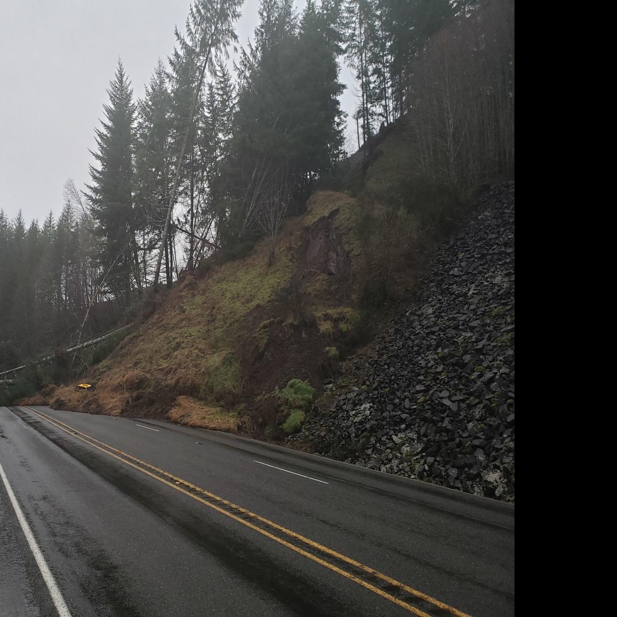 Slide Continues To Block Sr 4 In Wahkiakum County Ferry To Operate 24 7 Local Tdn Com