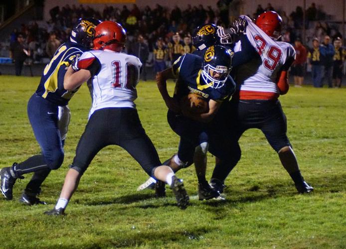 Prep Football Comets manhandle Neah Bay