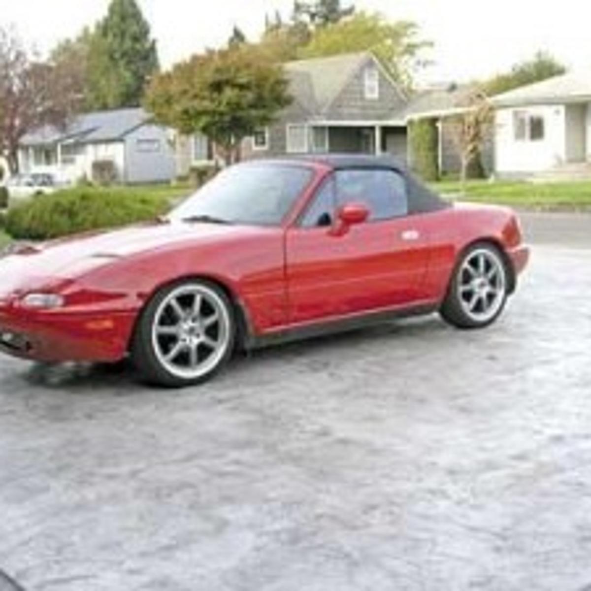 Electric Mazda Mx 5 Miata Boasts 29 Kwh Lithium Ion Battery 120 Mile Range Autoevolution