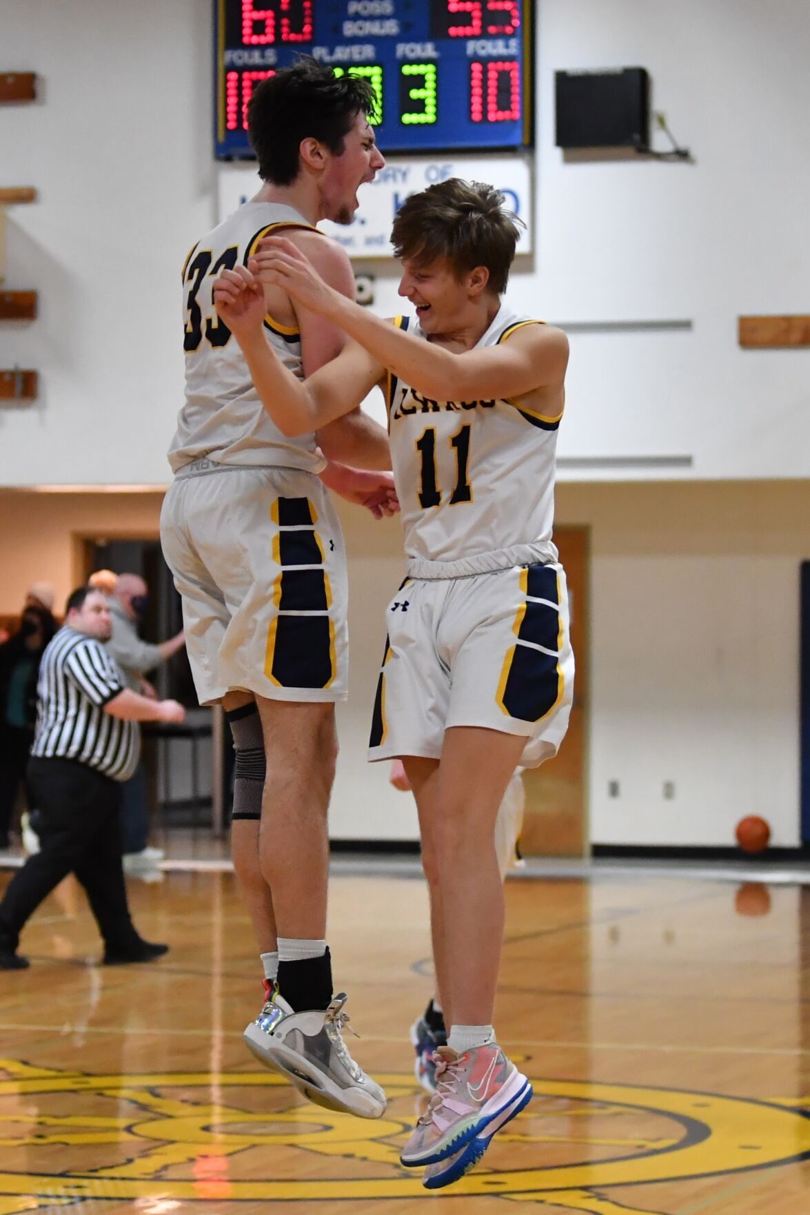 2B Boys Basketball: Ilwaco staves off upset-minded Toledo in