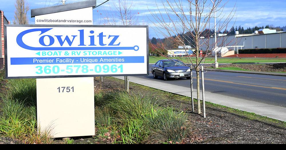 Kelso storage units reported burglarized; one possibly entered through