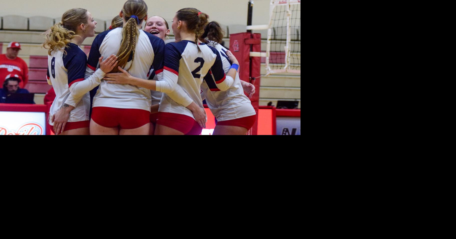Lower Columbia volleyball falls to Bellevue at home