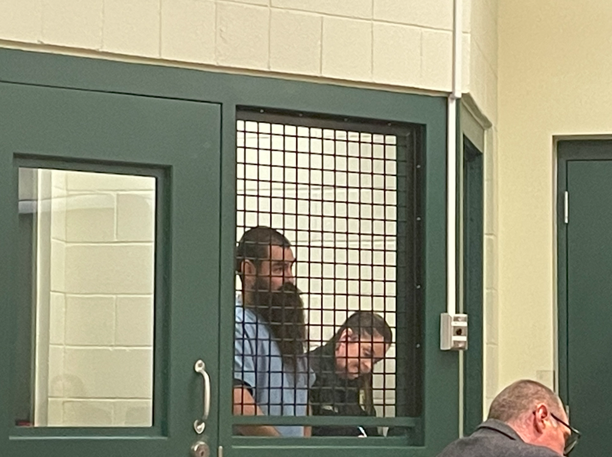 Two men from Longview Winco bust enter guilty pleas