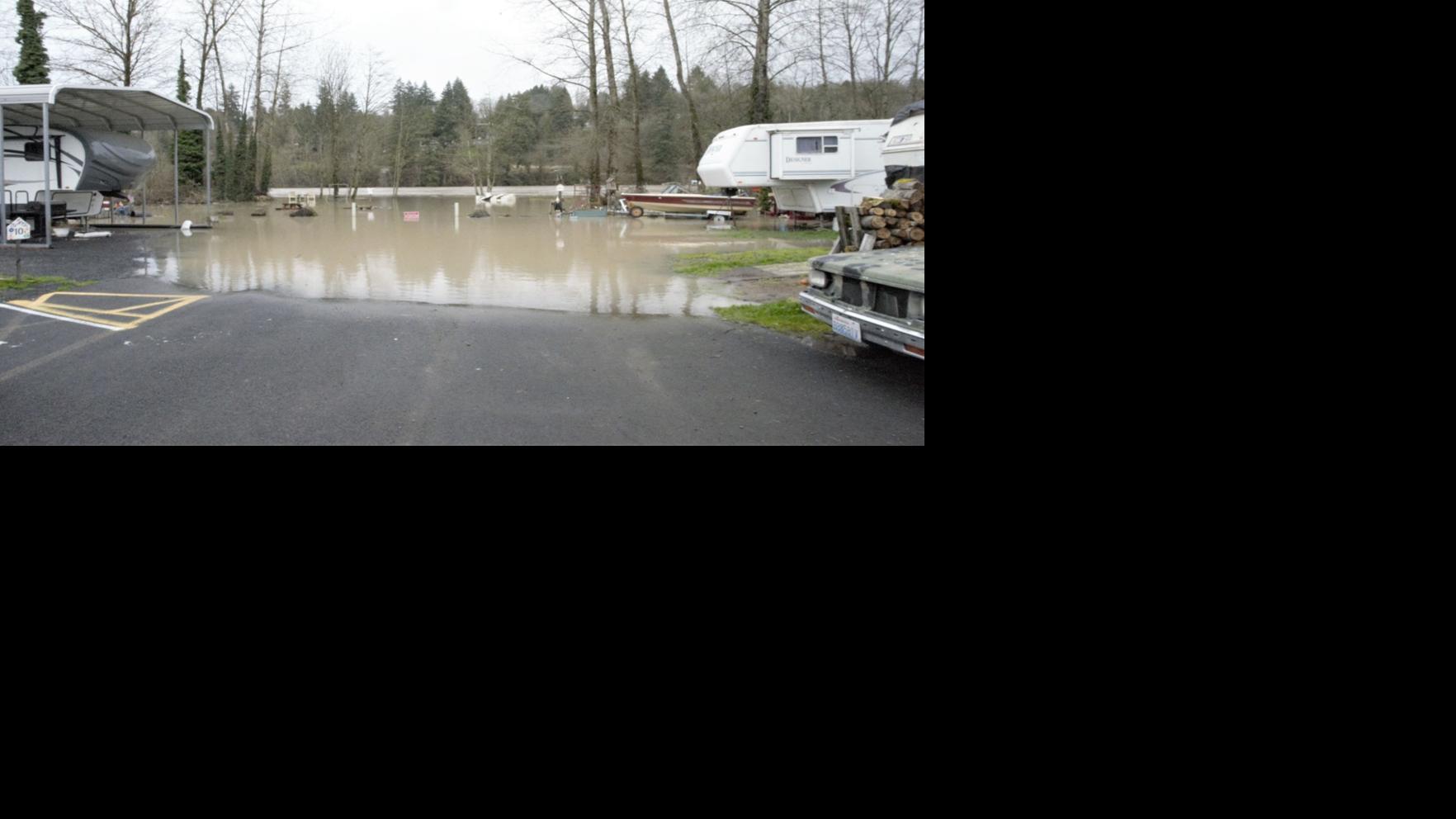 High water at Cowlitz Gardens RV Park Local