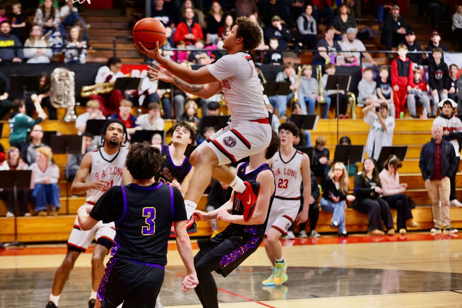 R.A. Long triumphs over Columbia River, will play for title