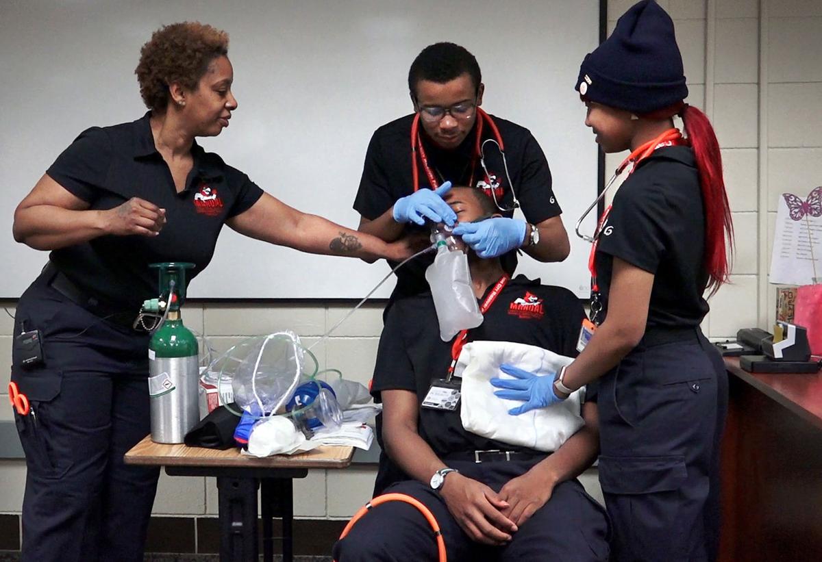 Unique class trains high school students to become EMTs