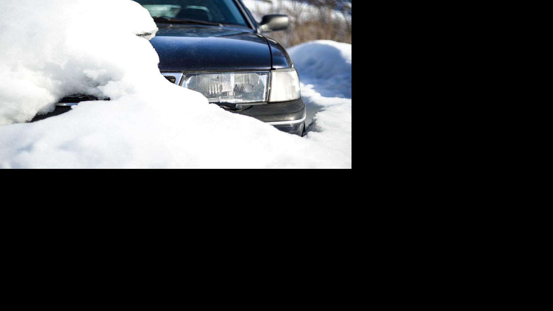 5 items you should never leave in your car during extremely cold