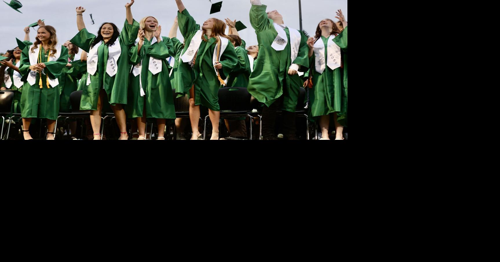 Cowlitz County high school graduations begin Friday