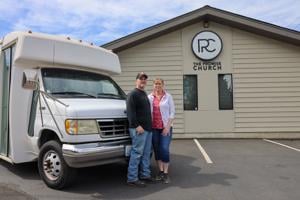 Couple aims to create mobile showers for Longview-Kelso