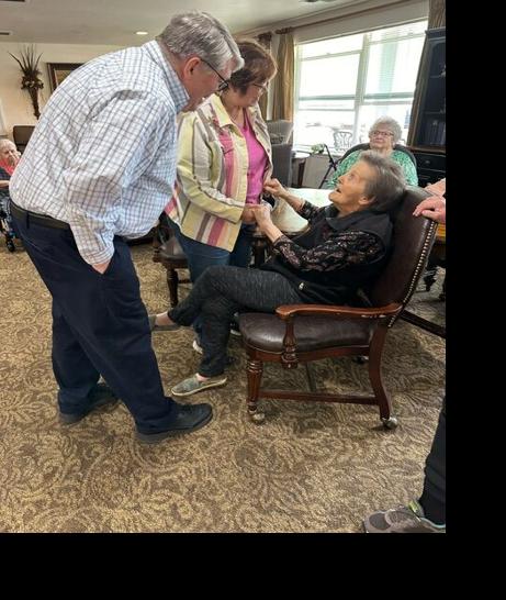 92-year-old retired Longview teacher honored at Prestige Senior Living