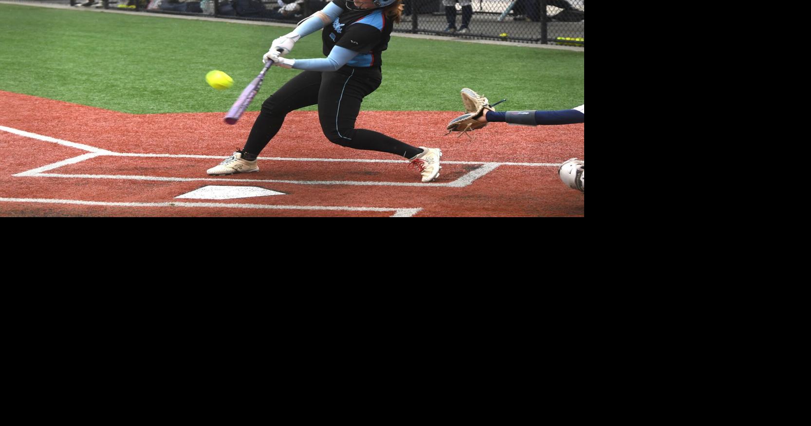 Mark Morris softball reaches district title game, secures state berth