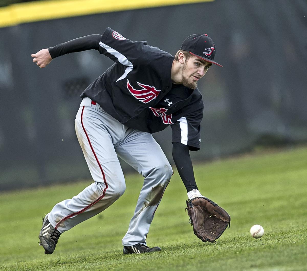 Prep baseball: Miscommunication, miscues hurt GSHL 2A-leading Jacks