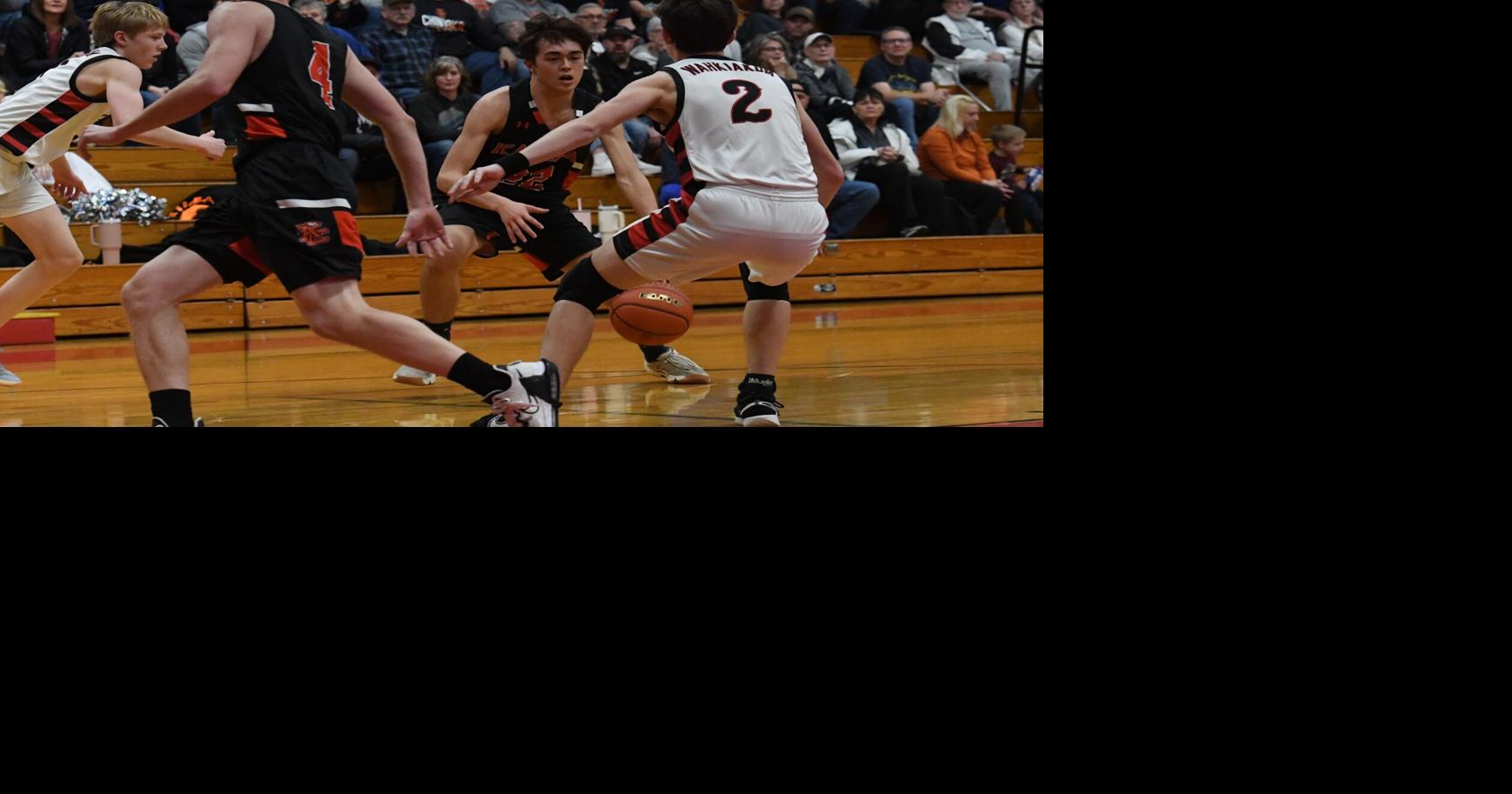 'Nooks down Rockets in boys basketball Thursday
