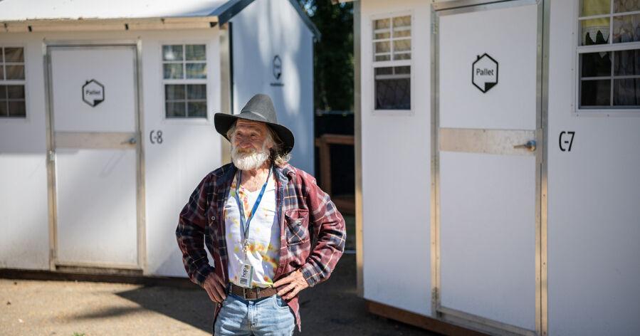 'You can have a brand-new life': Once-homeless veteran becomes first graduate of Kiggins Village Safe Stay - Vimarsana News