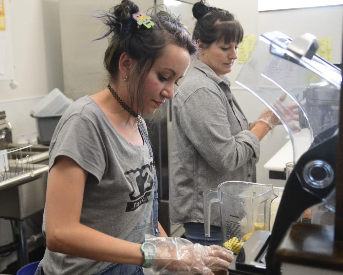 New juice bar brings organic juices, smoothies to Longview