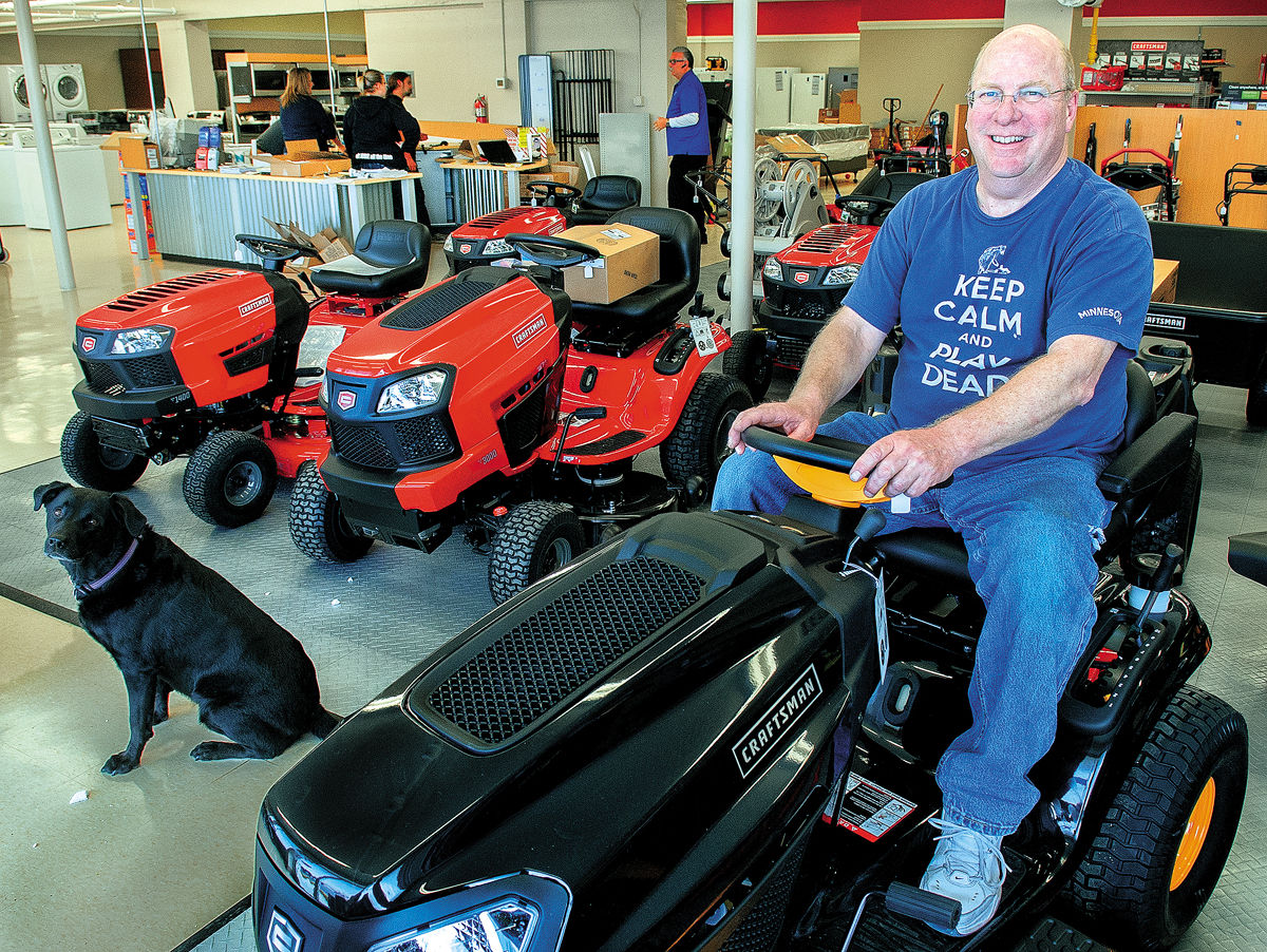 Riding lawn mower store sears outlet