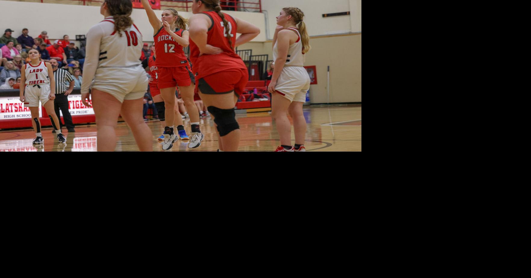 Rockets beat 'Nooks in girls basketball Wednesday