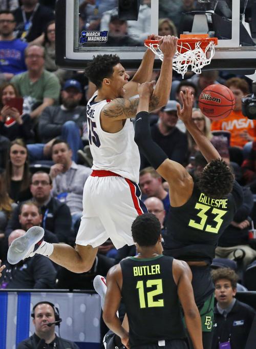 Slammed Clarke Scores 36 In Zags Win Sports Tdn Com