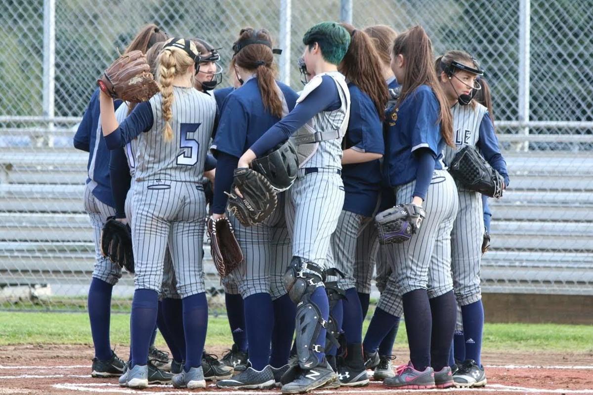 Naselle Softball Reloaded Comets can’t defend District crown