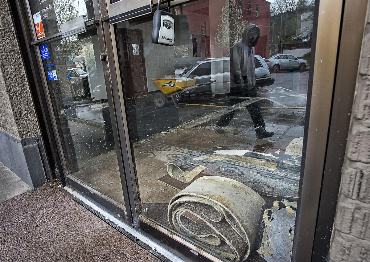 Renovation on new Kalama City Hall stops after city finds asbestos in tiles