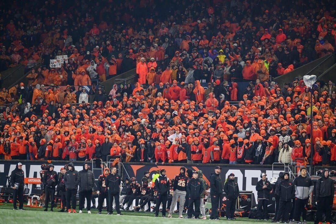 Bill Oram: Oregon and Oregon State do right by their fans by