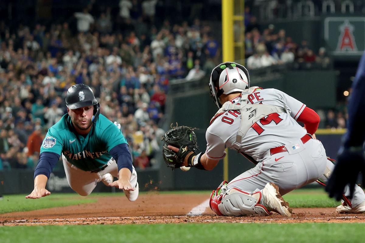 Strong night for offense, Bryan Woo as Mariners end losing streak